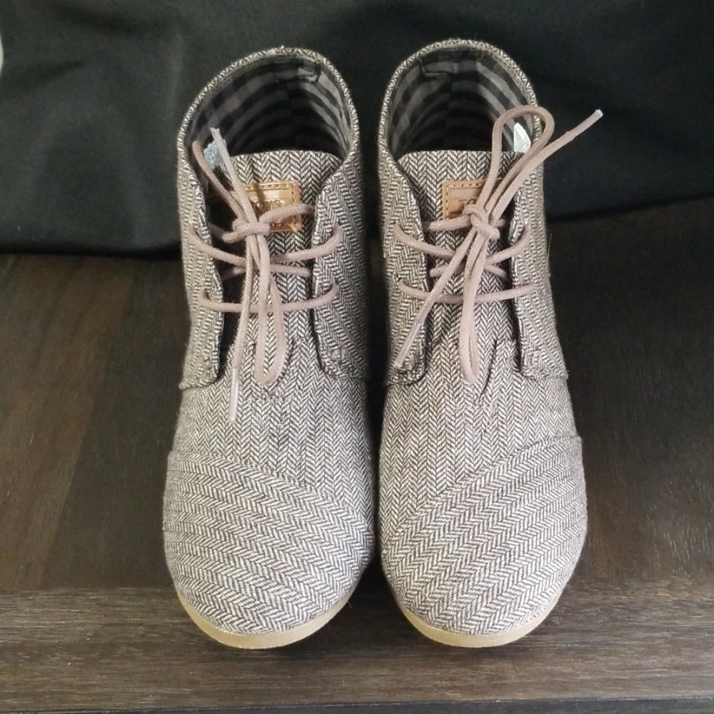 Tom's ankle boots